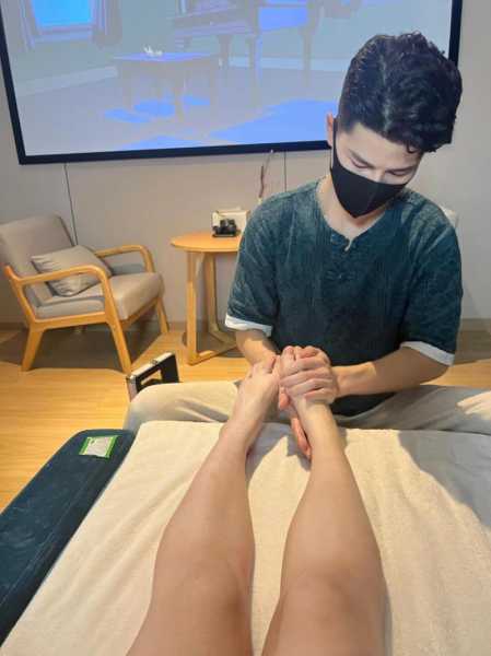 成都高端男士休闲会所,技师操作很不错,比较到位
