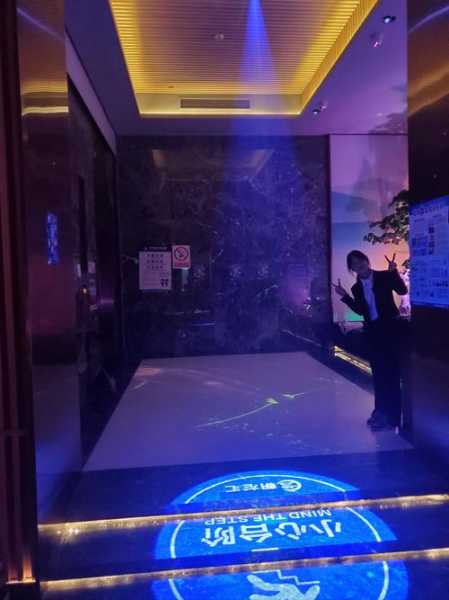 上个月去了广州足疗会馆,风格和体验都蛮好的