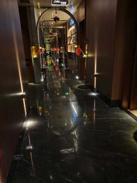 前天去成都足浴会所店,经常和朋友一起去