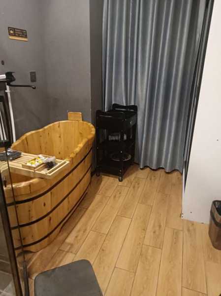 上个月去了杭州木桶浴会所店,做一个放松体验,好享受