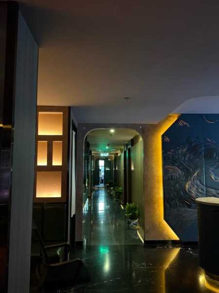 前天去重庆桑拿会所店，这家店的风格，真让人眼前一亮