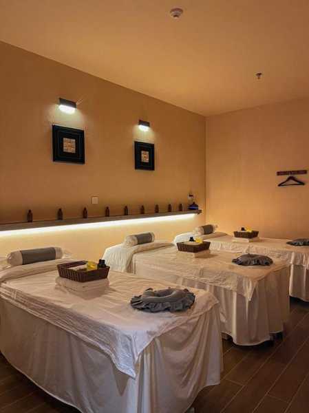 上个月去了深圳桑拿会所店,推荐您看看专业spa