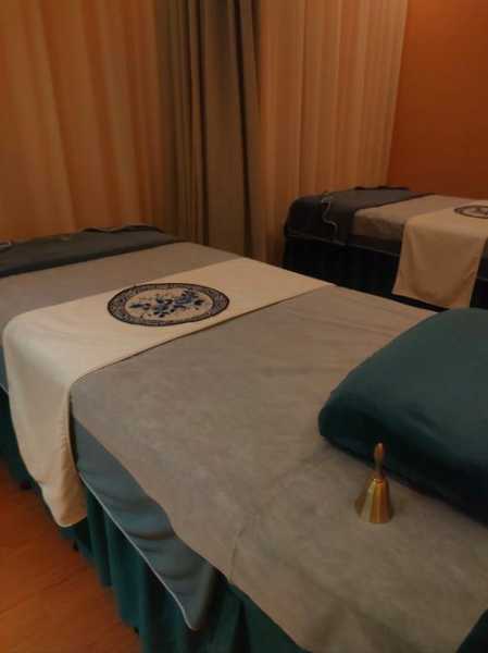 去了昆明推拿会所店,推荐您看看专业spa