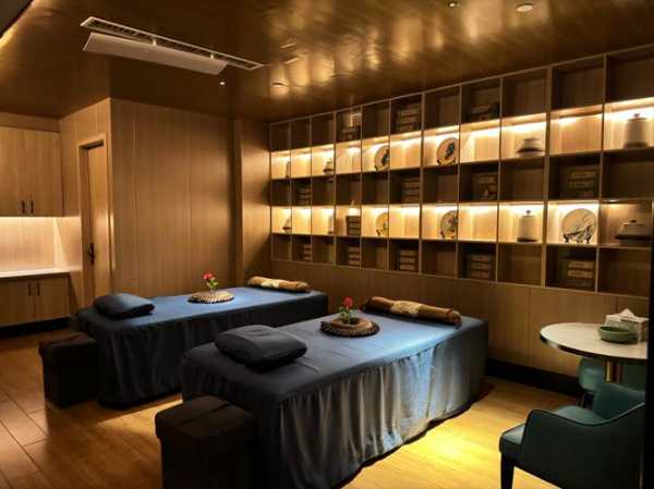 上个月去了济南按摩会所店，这家店的风格，真让人眼前一亮
