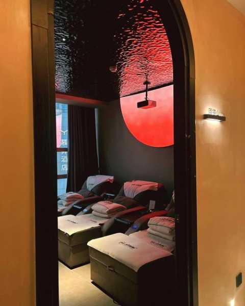 去了武汉洗浴会所店,缓解您的焦虑失眠无助