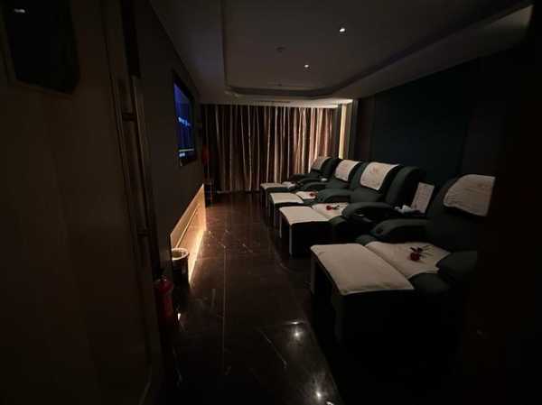 上个月去了济南足浴会所店，缓解您的焦虑失眠无助