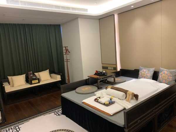 上个月去了苏州推拿会所店,spa会所服务和接待都是顶级的