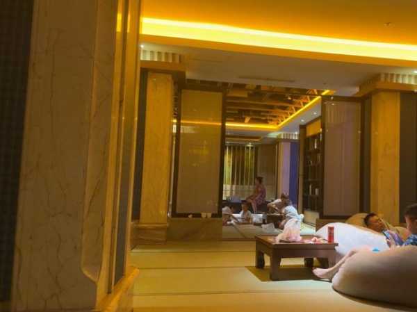 去了贵阳桑拿会所店,感受帝王般的享受