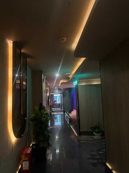 去了兰州足浴会所店,这家店的风格,真让人眼前一亮