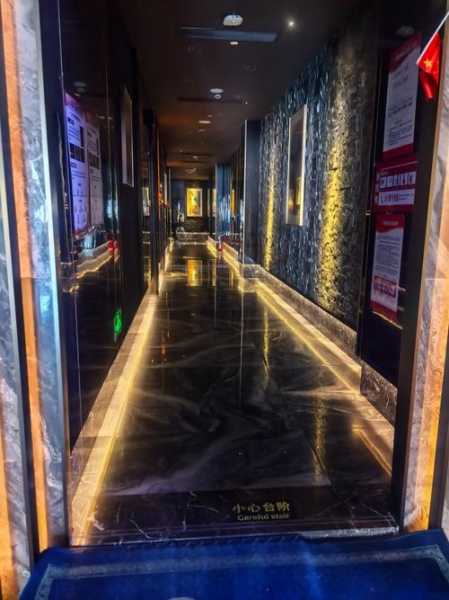 前天去昆明足浴会所店,绝对豪华的养生休闲会所