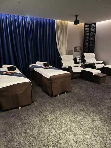 上个月去了佛山足浴会所店,高档次、高逼格、适中消费