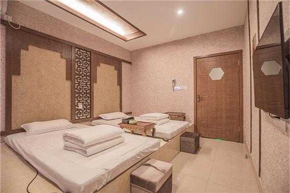 上个月去了郑州足疗会所,推荐您看看专业spa