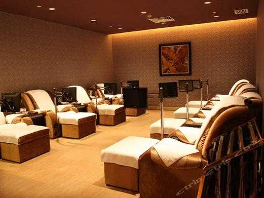 去了佛山桑拿会所店,这家店的风格,真让人眼前一亮
