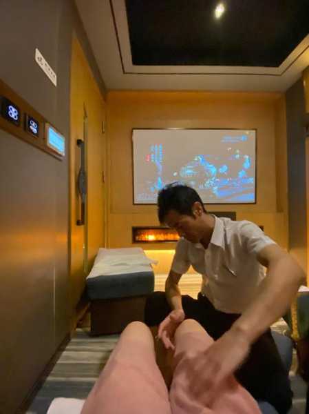 前天去上海足疗会馆,环境好服务热情