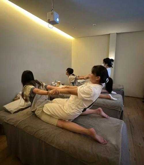 上个月去了成都推拿会所店,平时的匆匆,不如休闲放松一刻