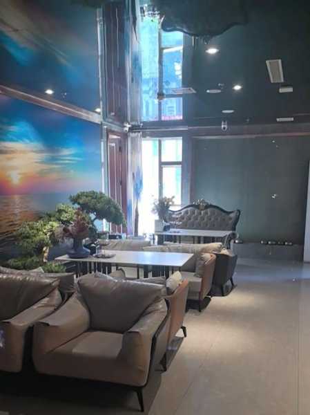 去了兰州足疗会馆，这家店的风格，真让人眼前一亮
