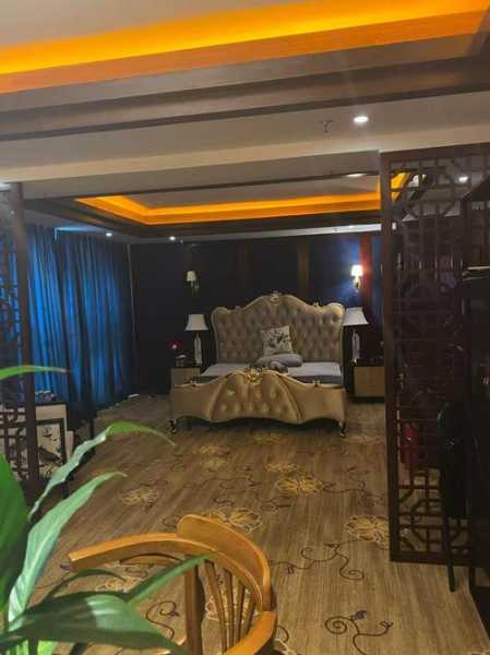 上个月去了重庆洗浴会所店,这家的服务真心让人喜欢