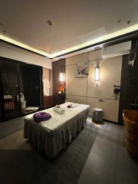 前天去苏州足浴会馆,推荐您看看专业spa
