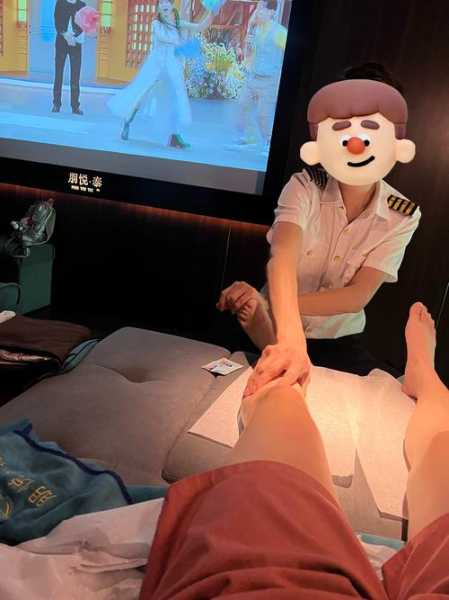 上个月去了成都足疗会馆,感受帝王般的享受