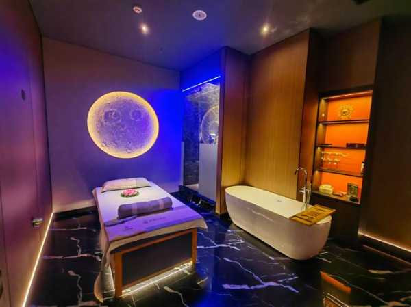 去了盐城桑拿会所店，推荐您看看专业spa
