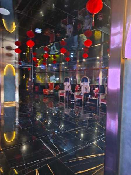 前天去兰州解压会所店,来多少次都不嫌够
