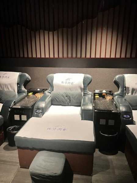 去了南京足疗会所店,经常和朋友一起去
