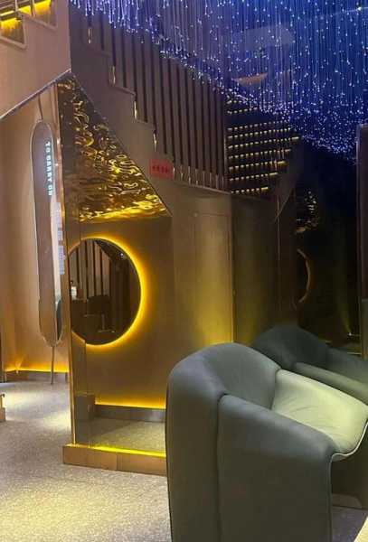 去了杭州桑拿会所店,无声无息里,把时光凝固。