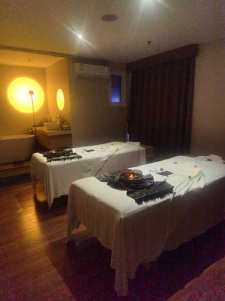 前天去佛山油压会所,spa会所服务和接待都是顶级的