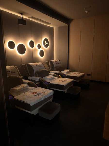前天去太原足疗会所店,感受帝王般的享受