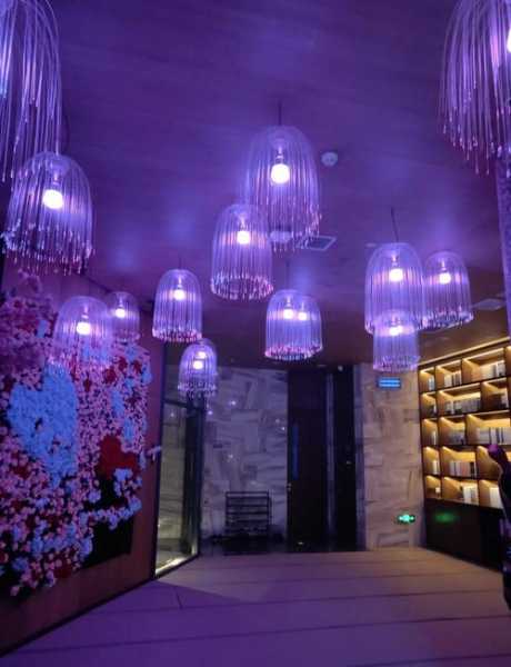 上个月去了南京洗浴会所店,这家店的风格,真让人眼前一亮