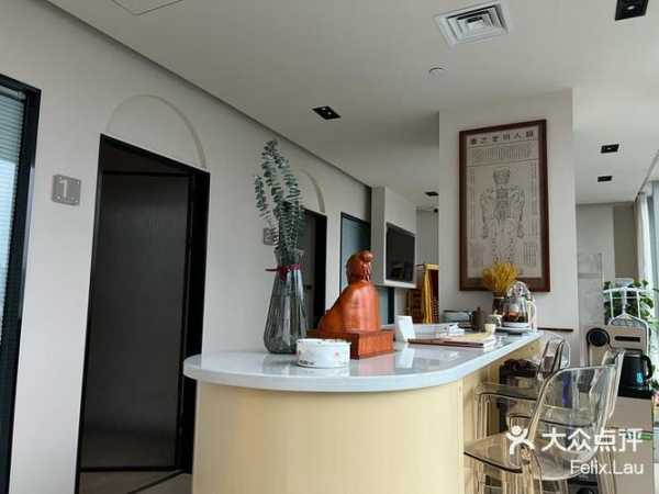 上个月去了青岛推拿会所店,经常和朋友一起去